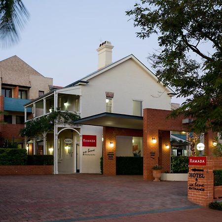 Отель Ramada By Wyndham Brisbane Windsor Экстерьер фото