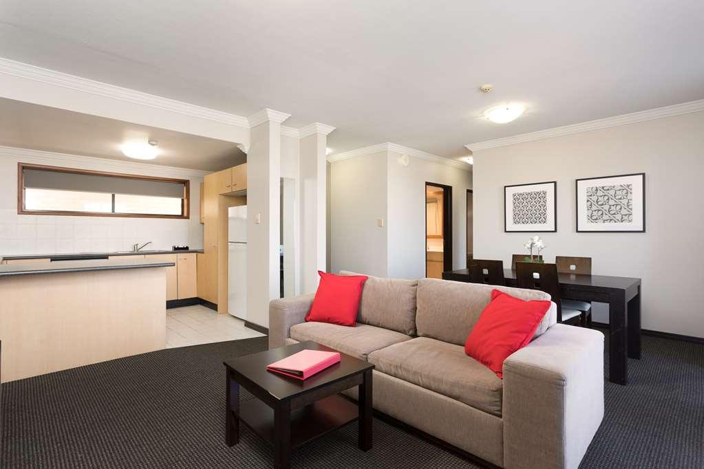 Отель Ramada By Wyndham Brisbane Windsor Номер фото