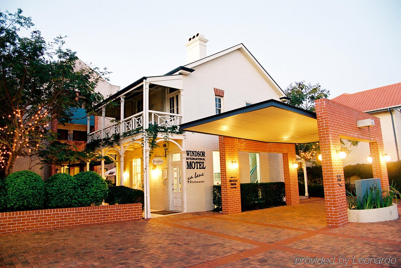Отель Ramada By Wyndham Brisbane Windsor Экстерьер фото